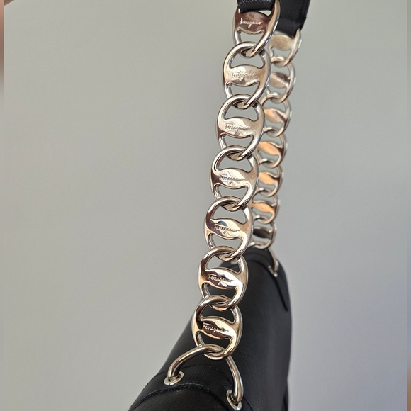 Ferragamo Handbag - Picture 13 of 17